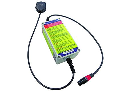 Live Plug Connector Transmitter